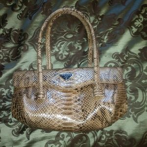 Prada Handbag 👜